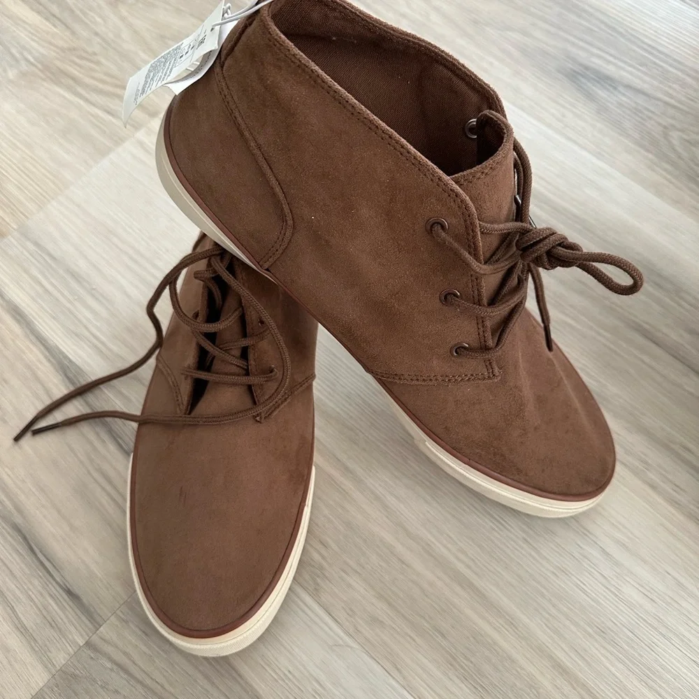 Banana Republic Lace Up Vegan Suede Chukka Sneakers Brown SZ 10.5 NWOB